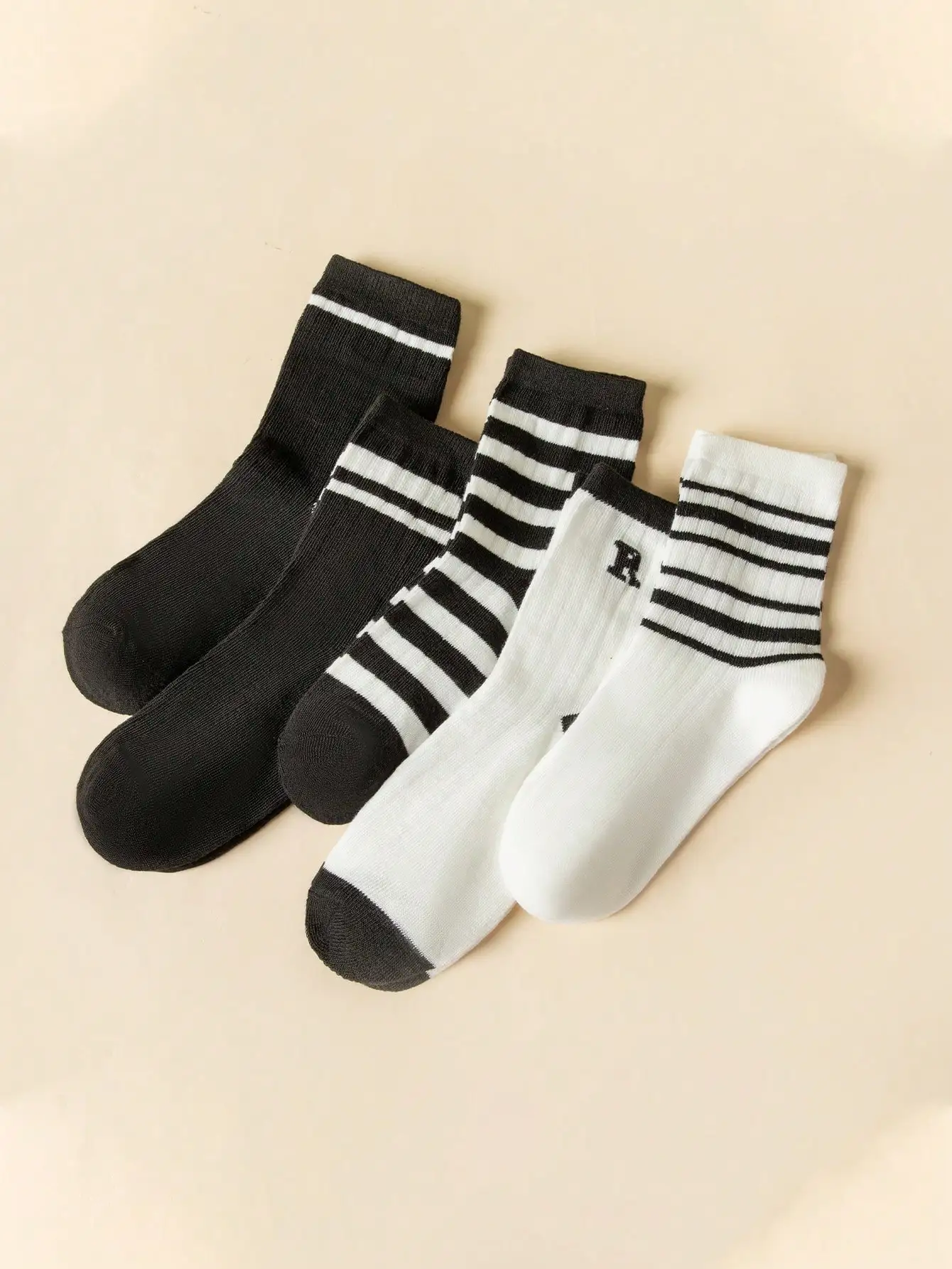 5 pairs of women\'s black and white striped socks, sports socks,  Crew socks, soft women\'s socks, cute socks, fashion socks