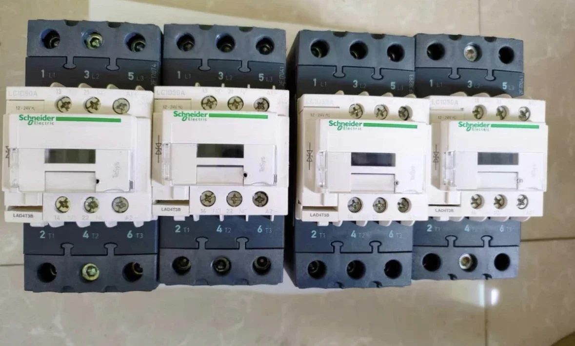 Contactor LC1D50ABD usado, bobina DC24V