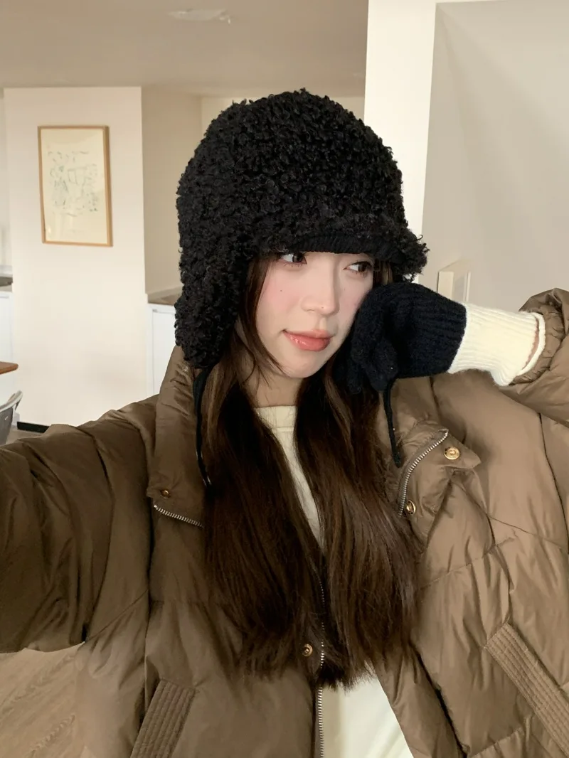 2023Winter New Black White Imitation Lamb Plush Hat Fashion and Cute Versatile Lei Feng Hat Women's Ear Protection and Warm Caps