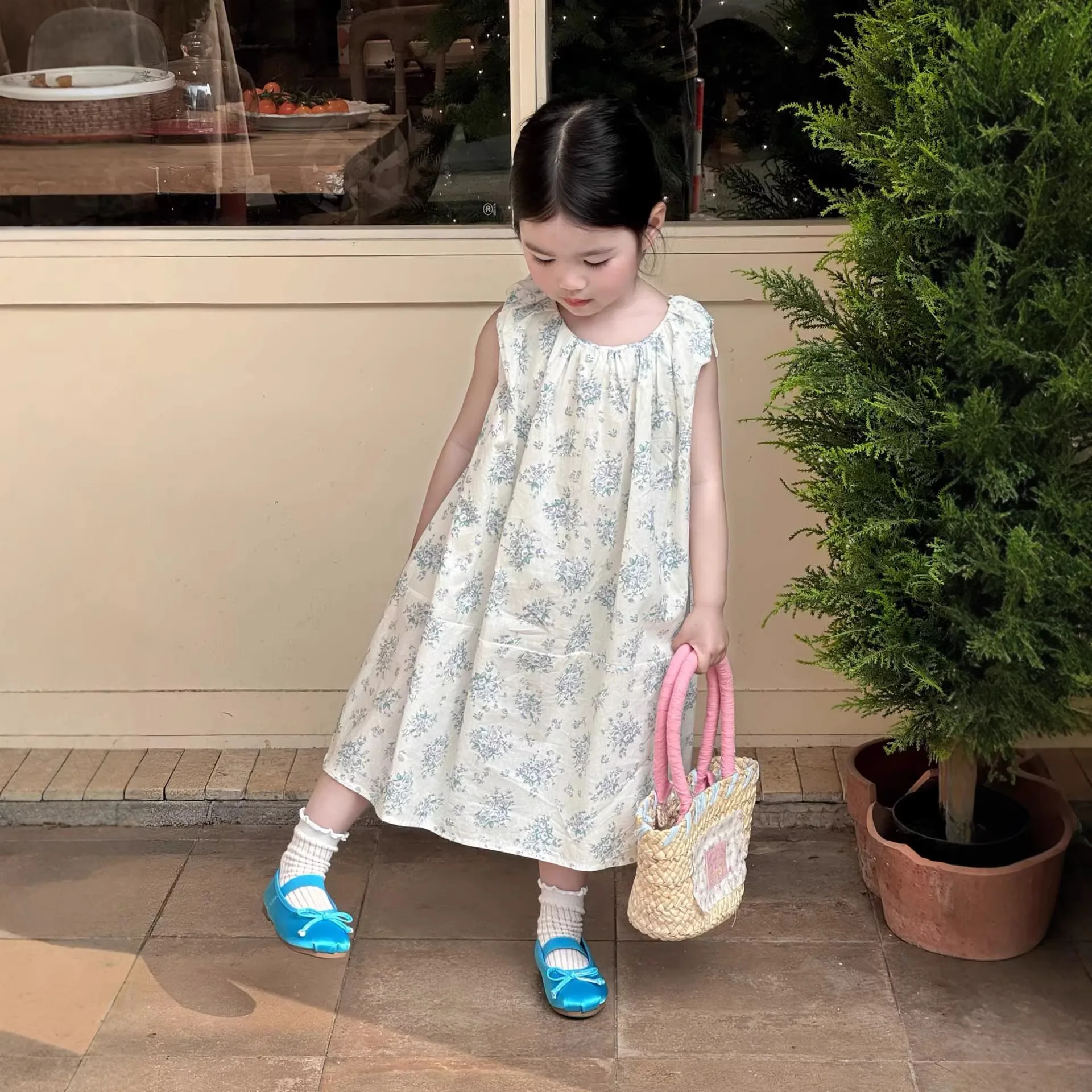 

Korean Children's Clothing Girls' New Summer Blue Floral Sleeveless Round Neck Loose Medium and Long Dress Princess