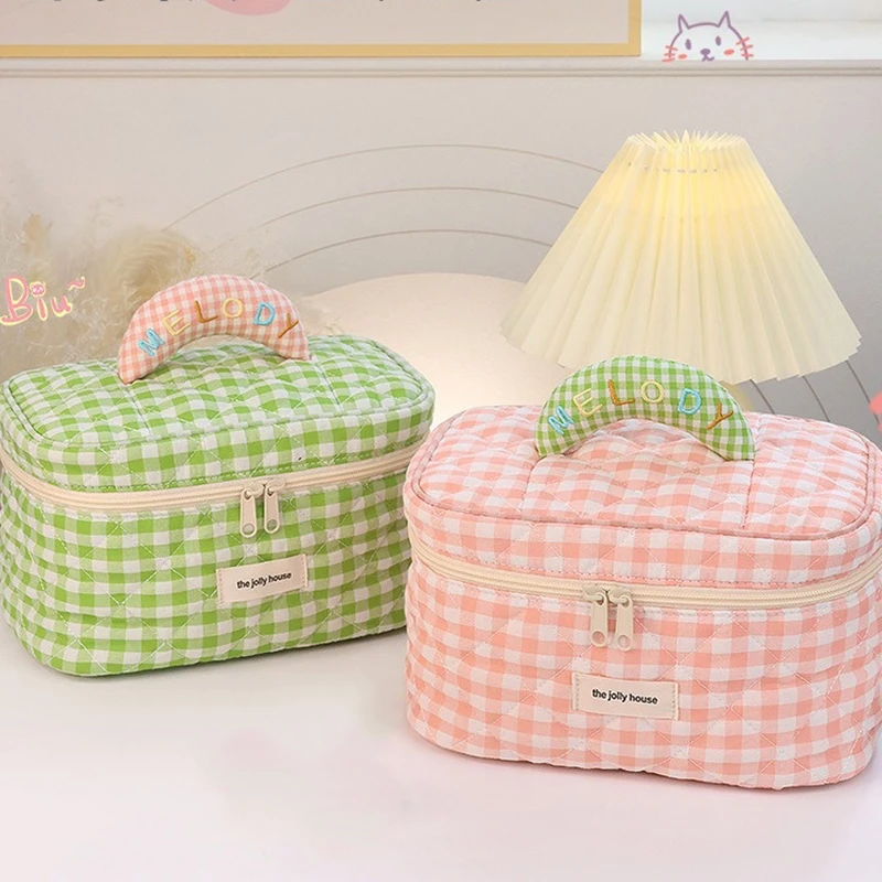 Fashionable and Cute Makeup Bag Large Capacity Portable Travel Cosmetics Wash Bag Home Fresh Cream Color Storage Bag