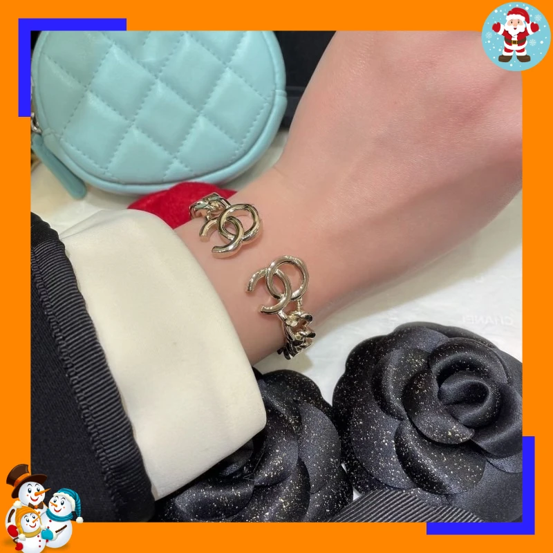 Letter Bracelet Simple and Generous Classic Fashion Versatile Love Jewelry Female Blogger with The Same Accessories