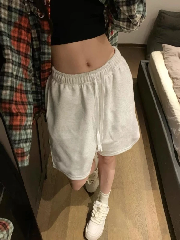 

HOUZHOU Casual Baggy Jogger Shorts Women American Retro Wide Leg Sport Shorts Summer Black Female Oversized Basic Short Pants