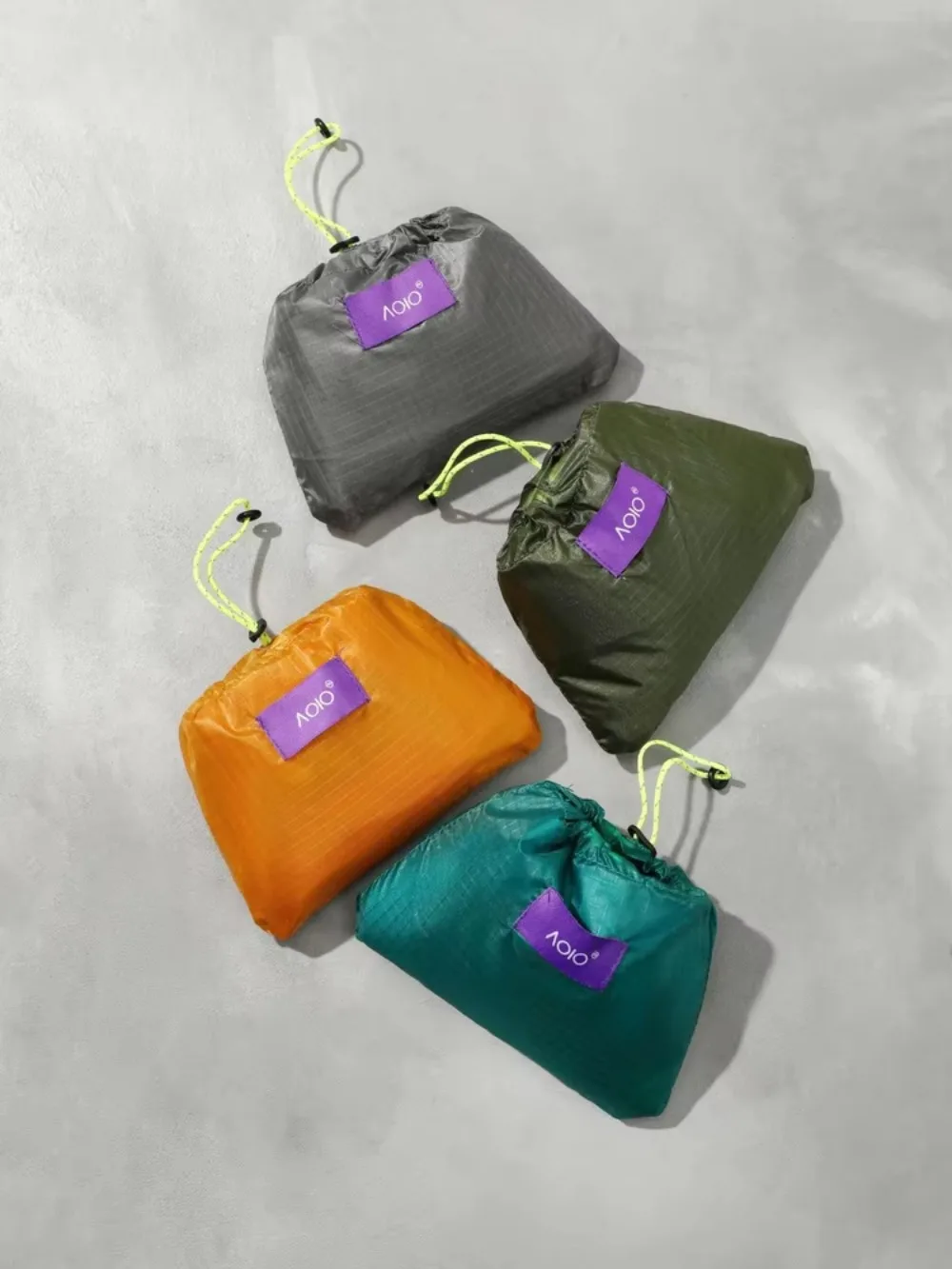 Hong Kong  Crossbody Bag Durable Nylon Outdoor Functional Lazy Style Adjustable Storage Bucket Shape Small Size Leisure