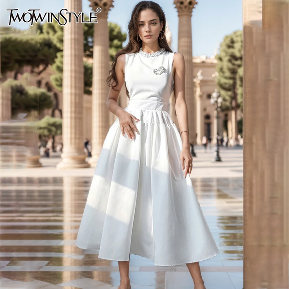 

TWOTWINSTYLE Solid Elegant Spliced Pearls Dress For Women Round Neck Sleeveless High Waist Formal Dresses Female New KDR509684