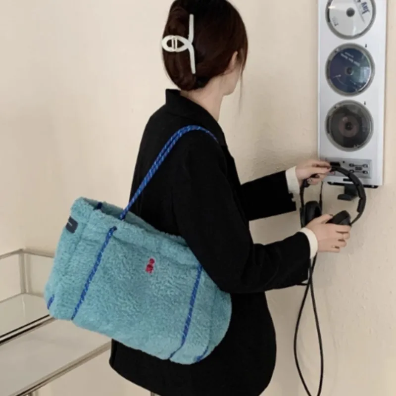 

Cute Color Block Faux Shearling Tote Bag Women Plush Large Capacity Panel Shoulder Bags Ladies Cartoon Embroidered Underarm Bag