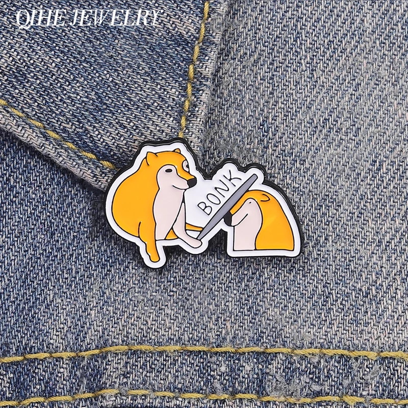 Lindo Shiba Inu BONK Beat perro amarillo esmalte Pins broche perro de dibujos animados broches de animales mochila solapa insignia joyería regalo para amigos