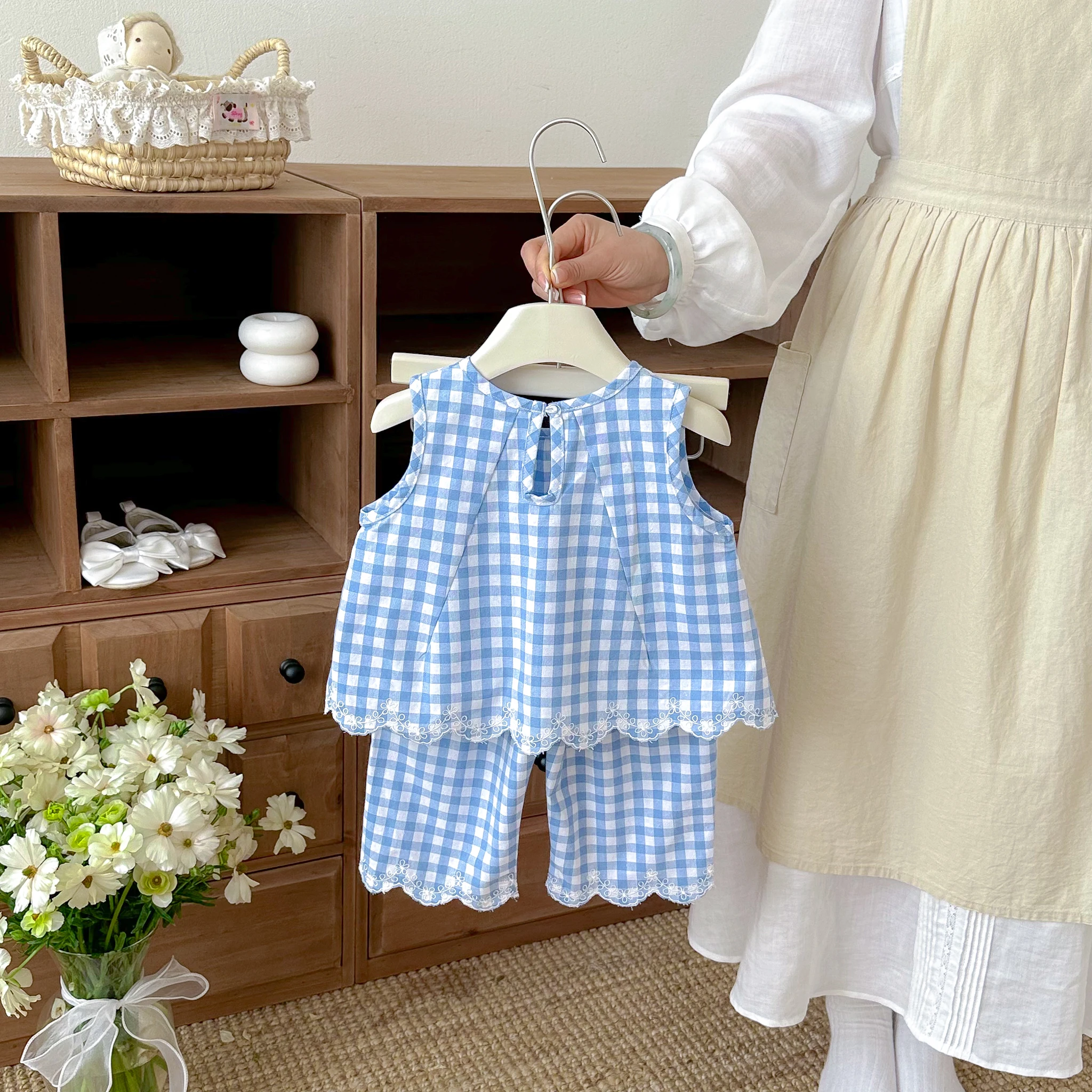 Korean-style Girls' Contrast Checkered Set, Sleeveless Vest with Wide-leg Pants, Stylish Summer Two-piece Outfit