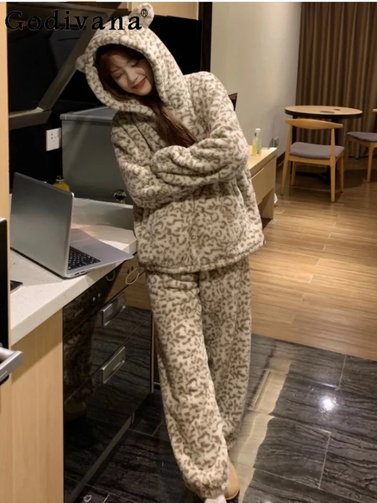 

Women Winter Thickened Large Size Coral Fleece Hooded Tops Loose Comfortable Versatile Sexy Leopard Print Trousers Pajamas Sets