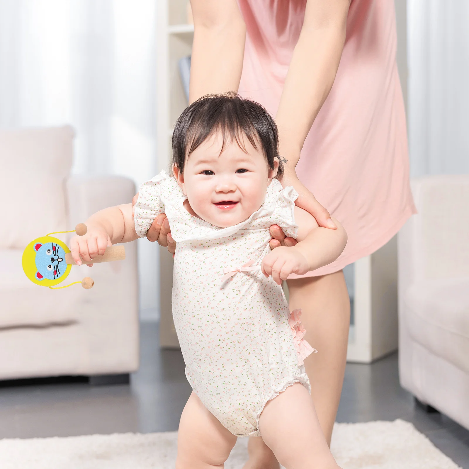 กลองเขย่ามือรูปสัตว์ 5 ชิ้น สำหรับเด็กเล็ก เสริมพัฒนาการด้านการเรียนรู้ สีสันสดใส ฝึกการได้ยิน พัฒนาการจับถือ ทำจากไม้