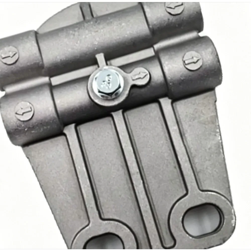 

Для экскаваторов Daewoo/Doosan DH220/225-9/215-9: основание/держатель дизельного фильтра, артикул 5026