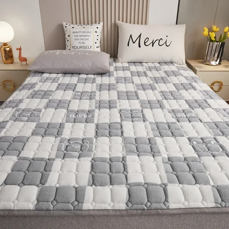 Winter Warm Milk Velvet Super Soft Folding Mattress Toppers Thicken Fitted Bed Sheet Quilted Tatami Floor Mat Queen Bed Cover