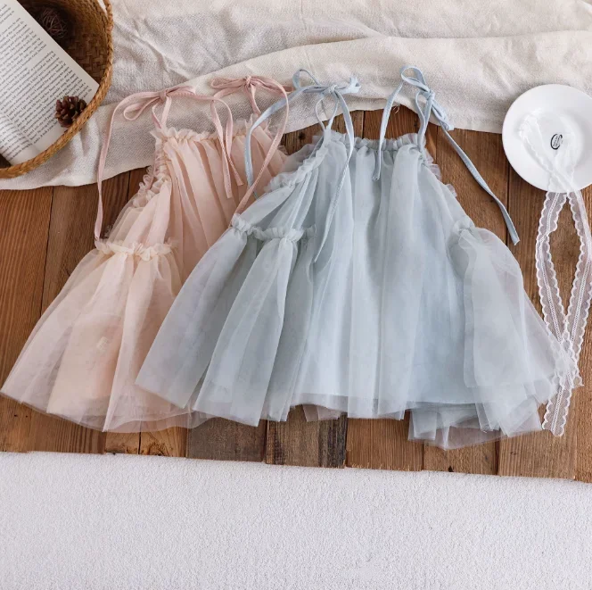 

Новое летнее однотонное сетчатое платье на бретельках для маленьких девочек, милое детское платье принцессы для новорожденных на день рождения, От 0 до 3 лет