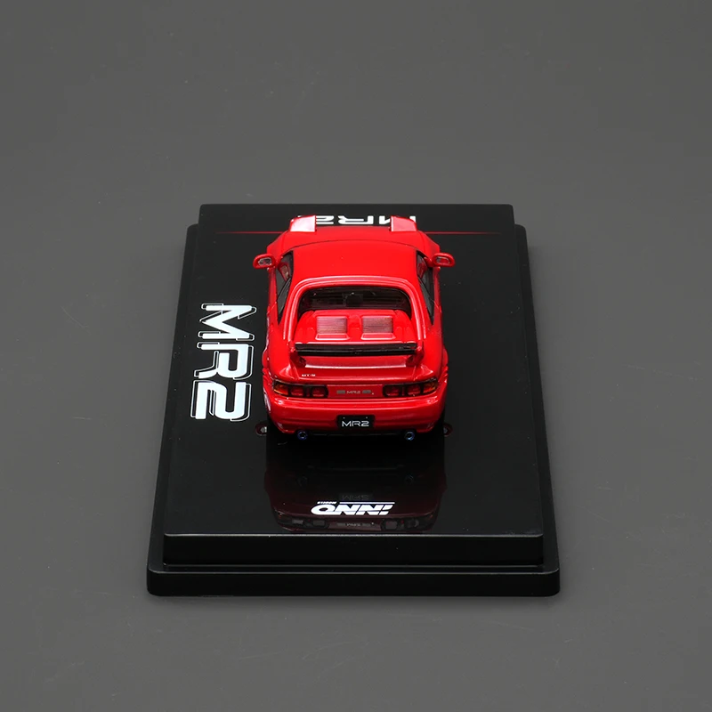 โมเดลรถยนต์ TOYOTA SW20 MR2 สีแดง ขนาด 1:64 พร้อมไฟหน้าแบบใช้งานได้ ของเล่นสะสมแบบจำลอง ยี่ห้อ INNO IN STOCK