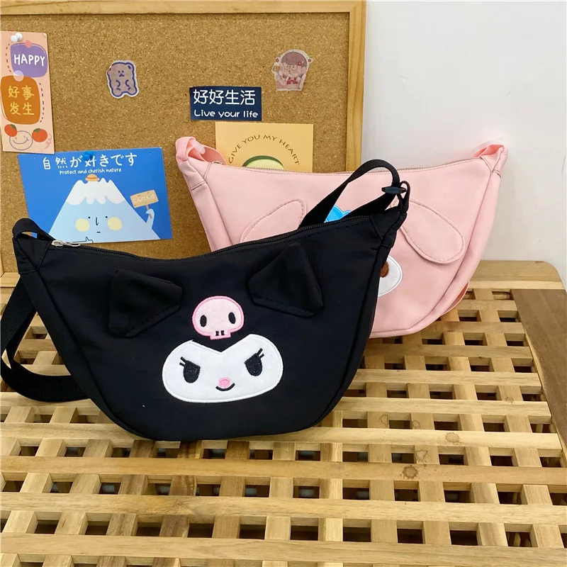 

Cartoon Embroidered Canvas Bag Large Capacity Crossbody Bag Cute Dumpling Bag Female Student Shoulder Bag