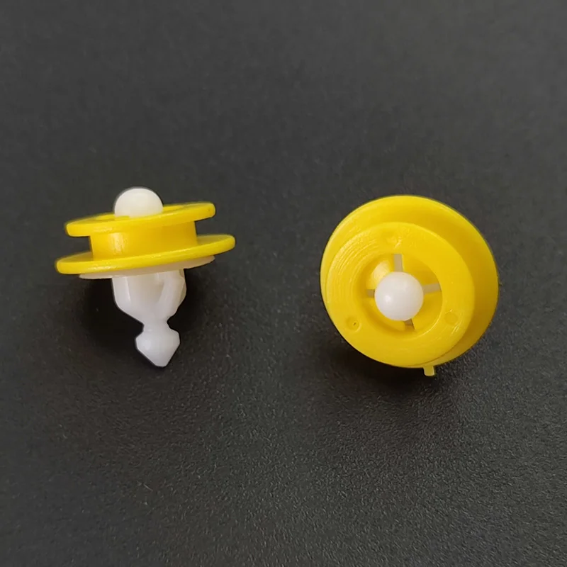 30698669 Fender Retainer Clip For Volvo v60/xc60/sc90/V40/C30 White Yellow Car Interior Decor Automotive Goods Car Accessories