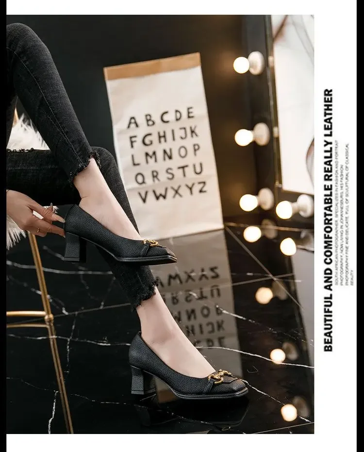 Luxuriöse Damen-Mary-Jane-Schuhe im französischen Stil mit mittelhohem Absatz, offener Rückseite, dickem Absatz, eckiger Spitze, für den Sommer, für Büro und Freizeit. – Detail 2