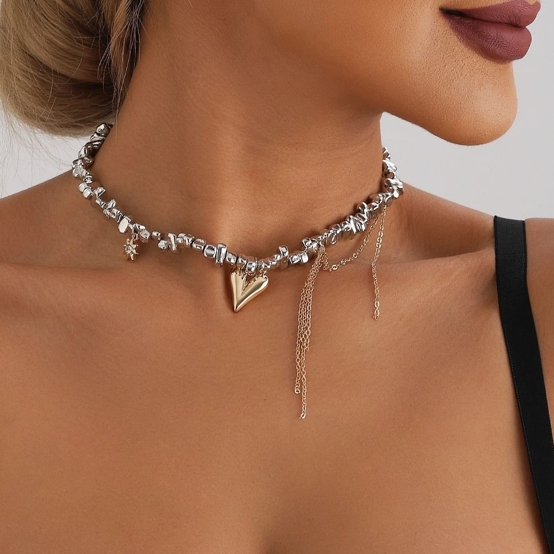 Nuevo Gargantilla con borlas de corazón Y2K, collar de aleación con cuentas irregulares, diseño de Metal, joyería