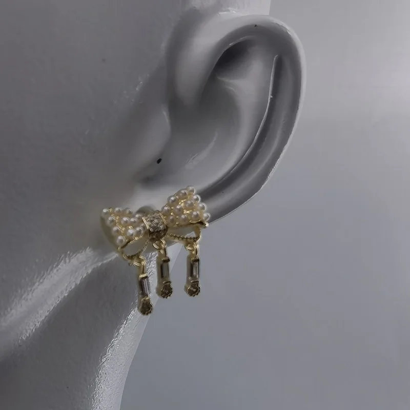 

WJEB Earring 925 Sterling Silver Gold-plated Butterfly Shaped Inlaid with Small Pearls Elegant Women Fashion Christmas Party Jew