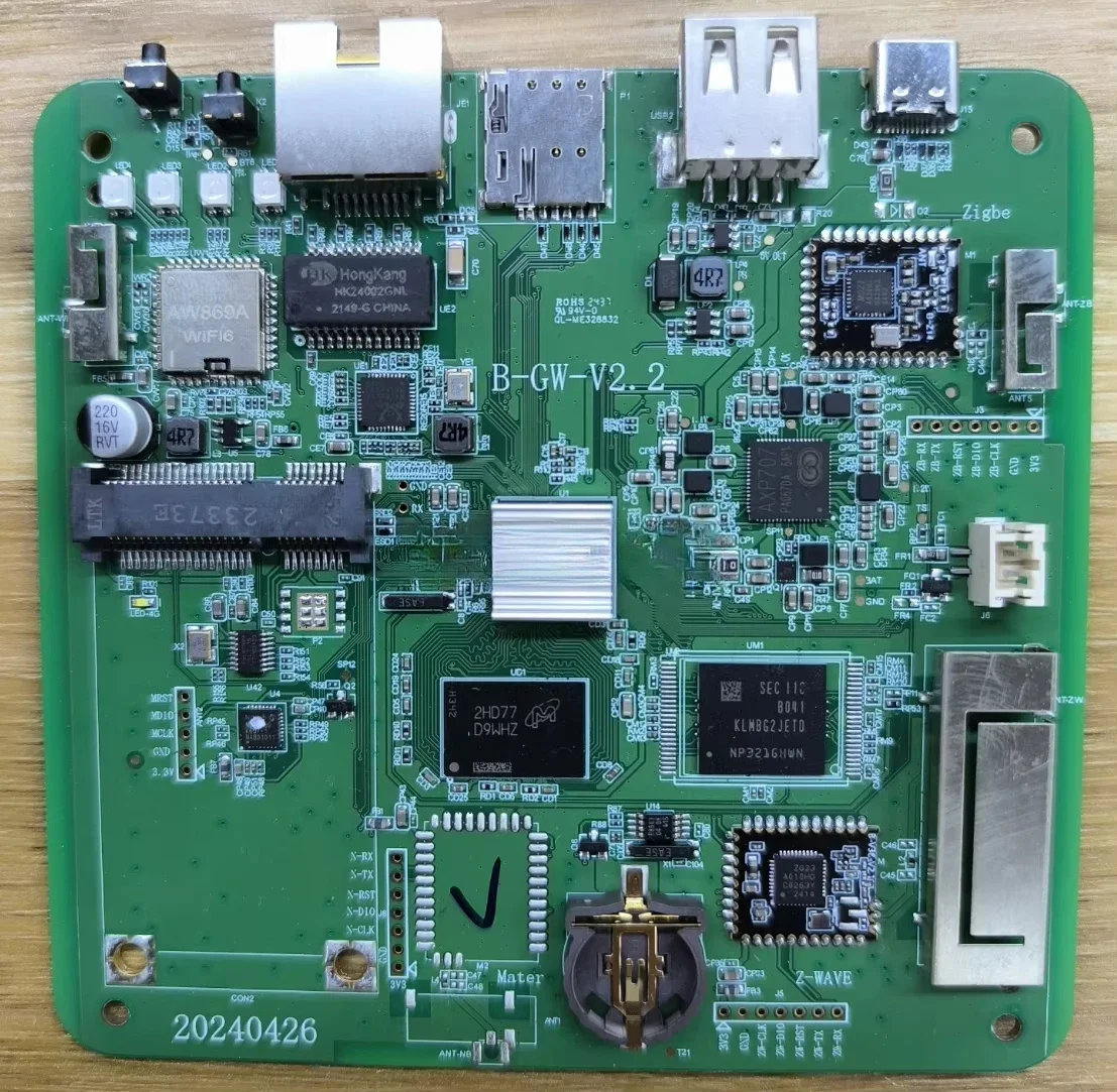High-quality, multi-protocol smart home gateway with Z-wave 800 ZigBee 3.0 WiFi 128mb + 16MB smart home system