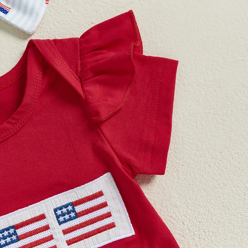 신생아 여아 7월 4일 복장 반소매 롬퍼 + 미국 국기 프린트 계층화된 프릴 반바지 + 머리띠 3개 세트