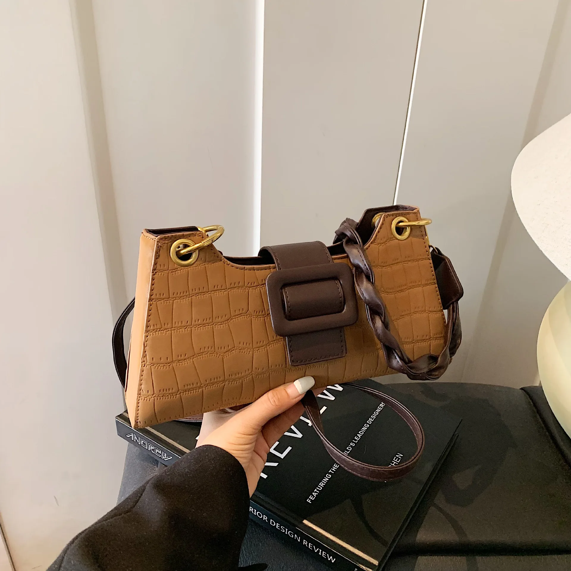 

Квадратная сумка в шахматном порядке 2024, винтажная женская сумка подмышки, сумка через плечо в стиле ретро, модная сумка через плечо, универсальная