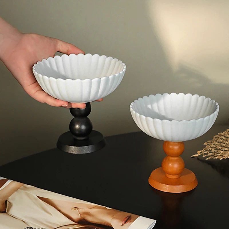

Customizable Home Tabletop Easy to Clean Petal Ceramic Fruit Plate Tray with Wooden Pedestal