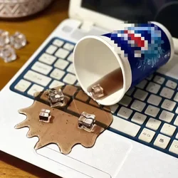 Knocking down milk tea phone holder, overturning cola prank cup, beverage prop, spoon, handicraft, desktop creative decoration