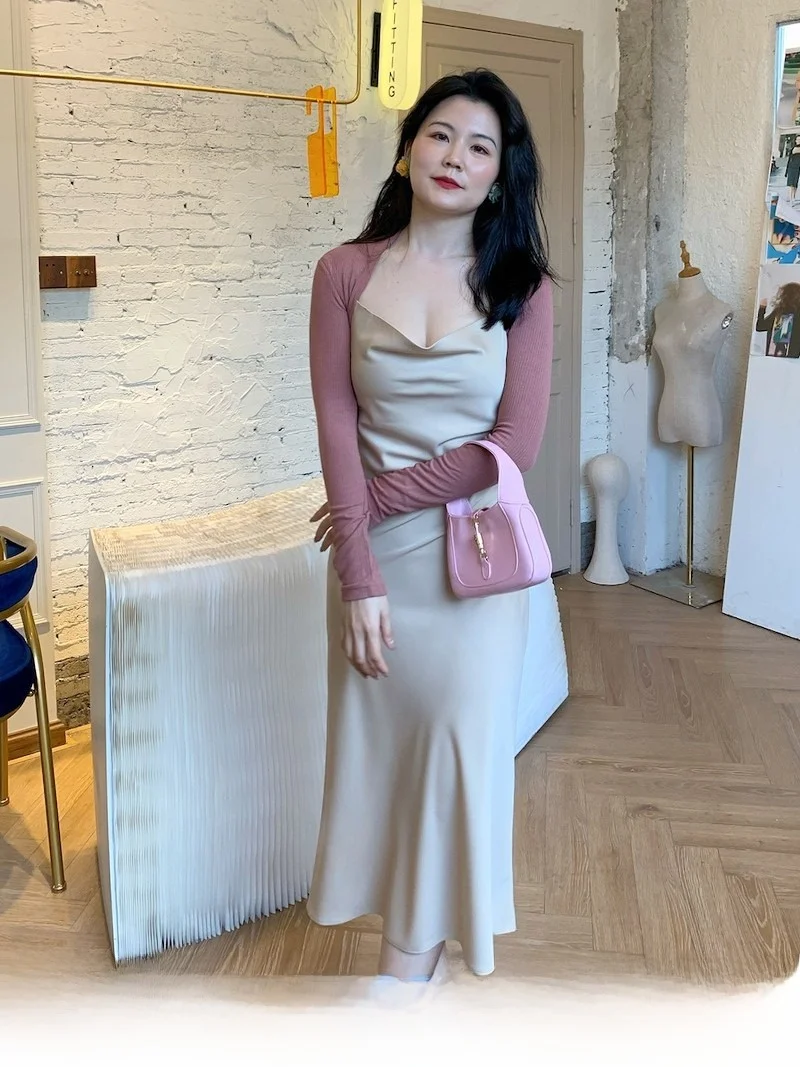 

Юбка миди А-силуэта из полиэстера, облегающая, с высокой талией, на молнии, с V-образным вырезом, повседневная, из атласа, больших размеров, для создания сексуального образа.