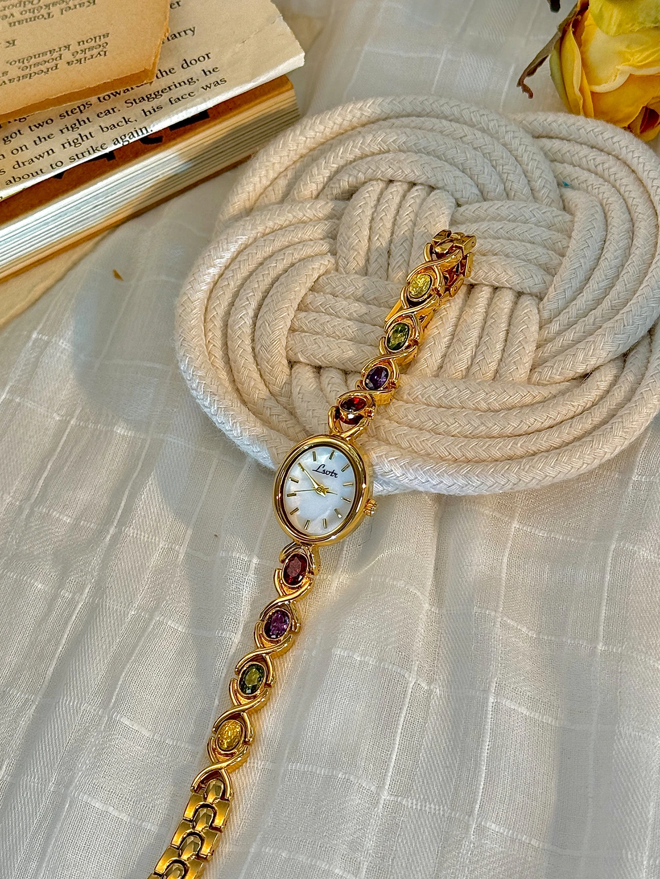 1 قطعة من جديد الراقية الملونة التورمالين جوهرة حجر الراين مطعمة يمكن الوصول إليها الفاخرة الرجعية أنيقة موضة ساعة نسائية البيضاوي أم اللؤلؤ الهاتفي 30 متر مقاوم للماء مناسبة للارتداء اليومي وعطلة الحفلات نزهة وغيرها من المناسبات الزخرفية المعصم #5