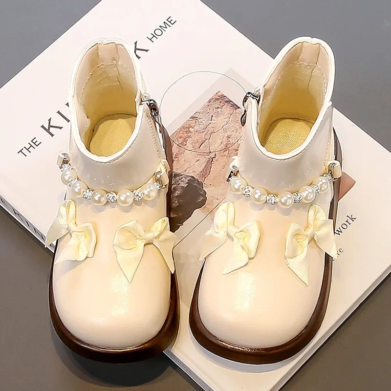 

Size:23-35 2025 New Fall Girls' Soft-Soled Boots Kids Princess-Inspired Leather Footwear with Bow and Pearl Embellishments