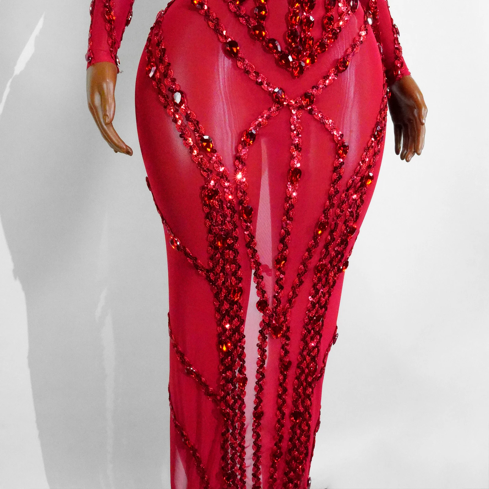 ชุดเดรสตาข่ายสีแดงแขนยาวประดับคริสตัลวิบวับ สำหรับงานวันเกิด งานร้องเพลง งานพรอม การแสดงบนเวที ไนต์คลับ ชุดคอสตูมสำหรับแดร็กควีน