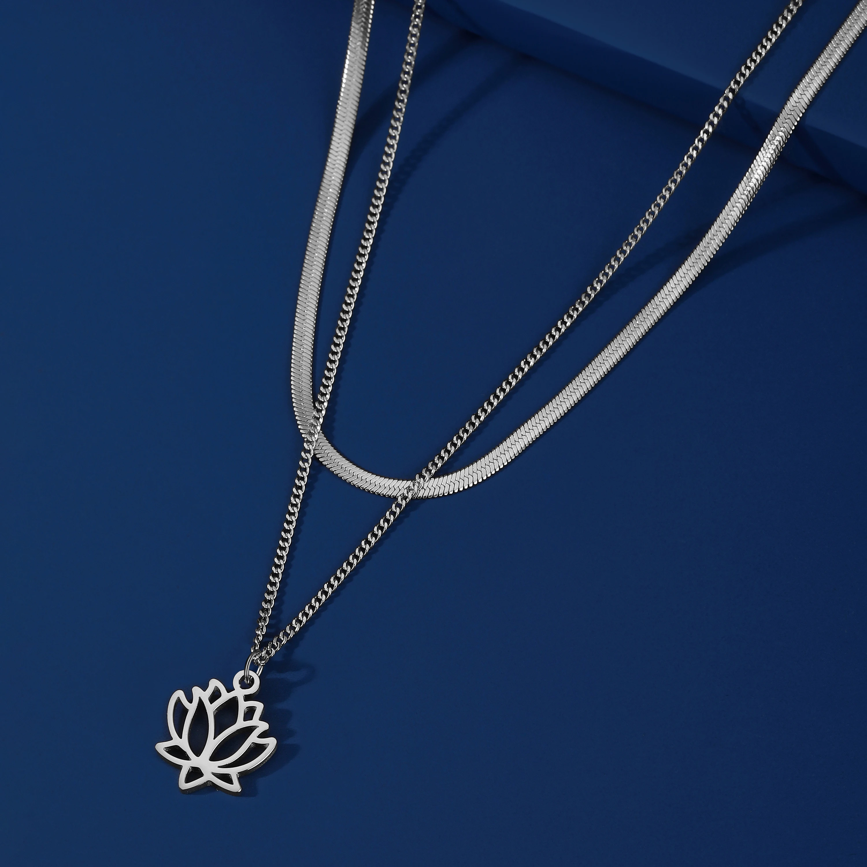 Lotus Flower Pendent Aesthetic Necklace Stainles Steel Double Snake and Link Chain Light Luxury Necklaces Vintage Accessories