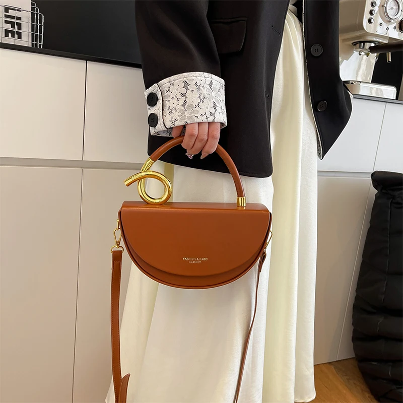 

Новинка 2024 года, женская седельная сумка, винтажный кошелек через плечо под мышками, модная ретро-осенне-зимняя сумка на плечо, шикарная сумка в стиле бохо