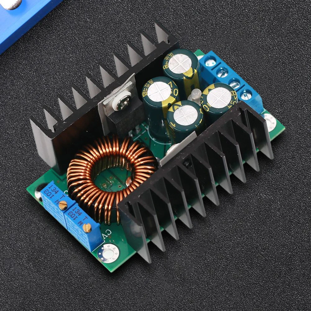 300 W DC-DC Step Down Buck Converter 5–40 V auf 1,2–35 V max. 12 A Step Down Converter Board LED-Treiber Kurzschlussschutz