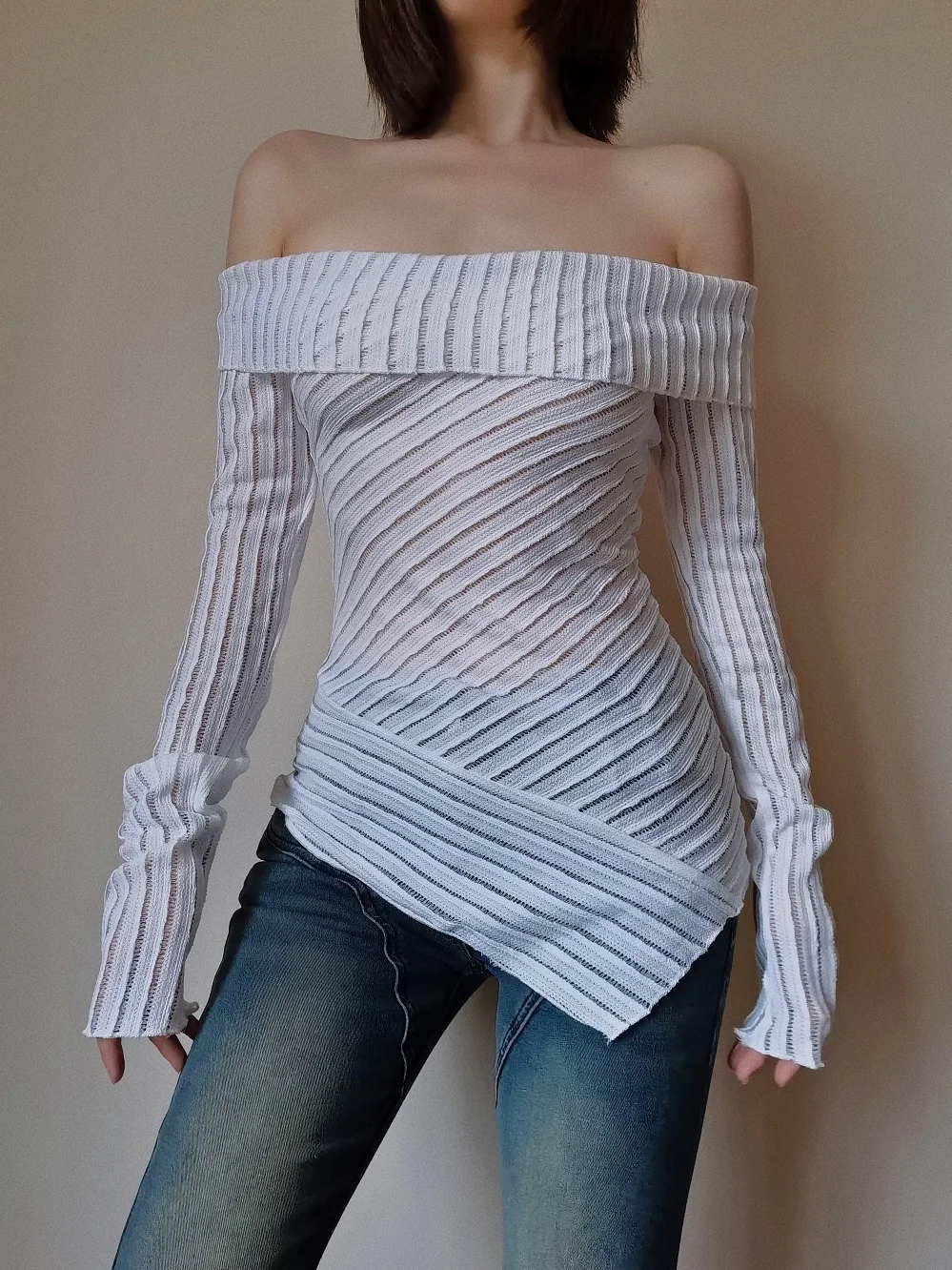 American Style Spicy Girl Micro Transparent Long Sleeved Pullover Women Autumn New One Shoulder Solid Irregular Slim Top D465