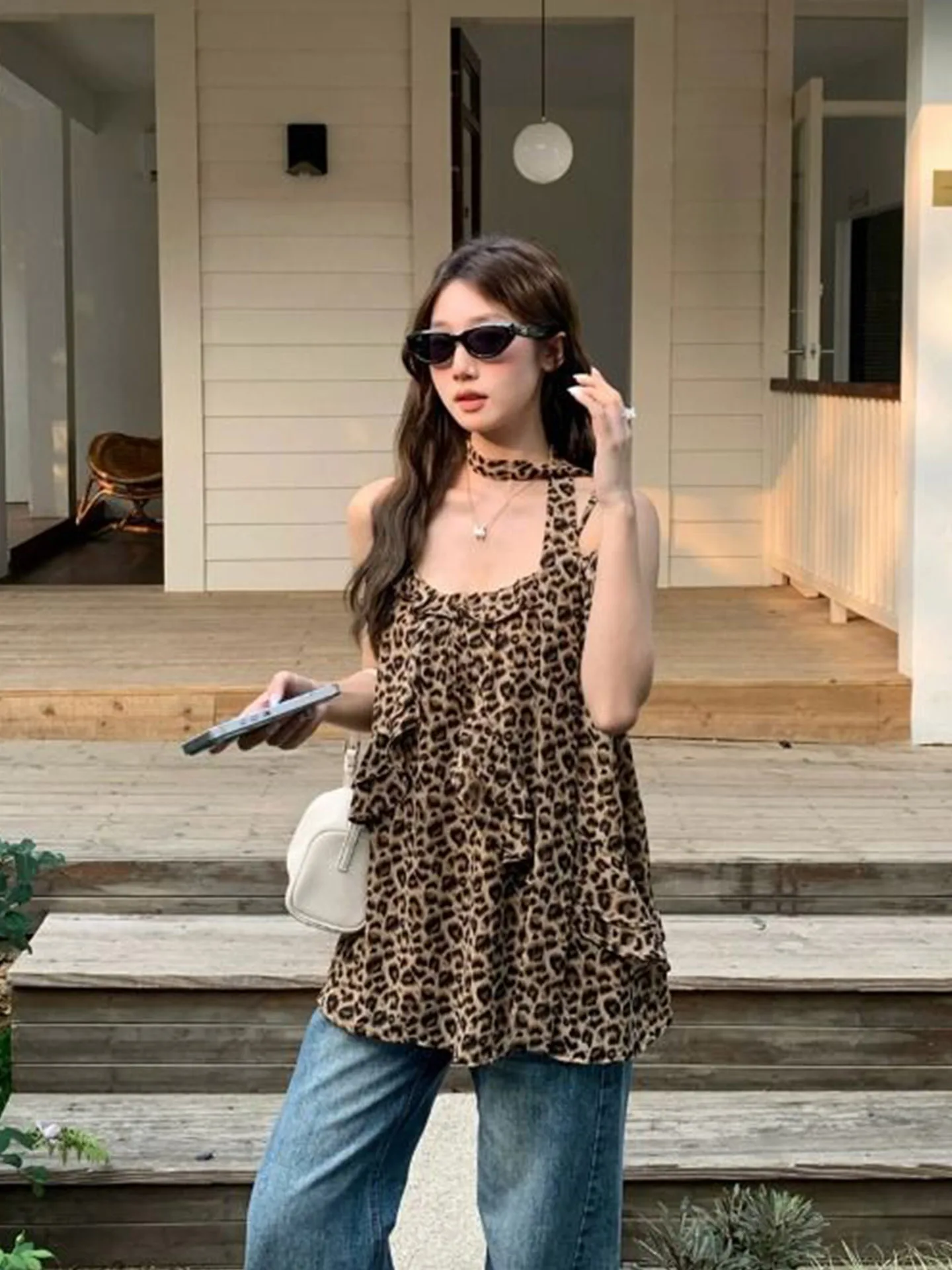 

Summer Loose Sleeveless Leopard Print Halter Neck Vest Women's Outerwear Design Sense Ruffle Strapless Top Hot Girl Style