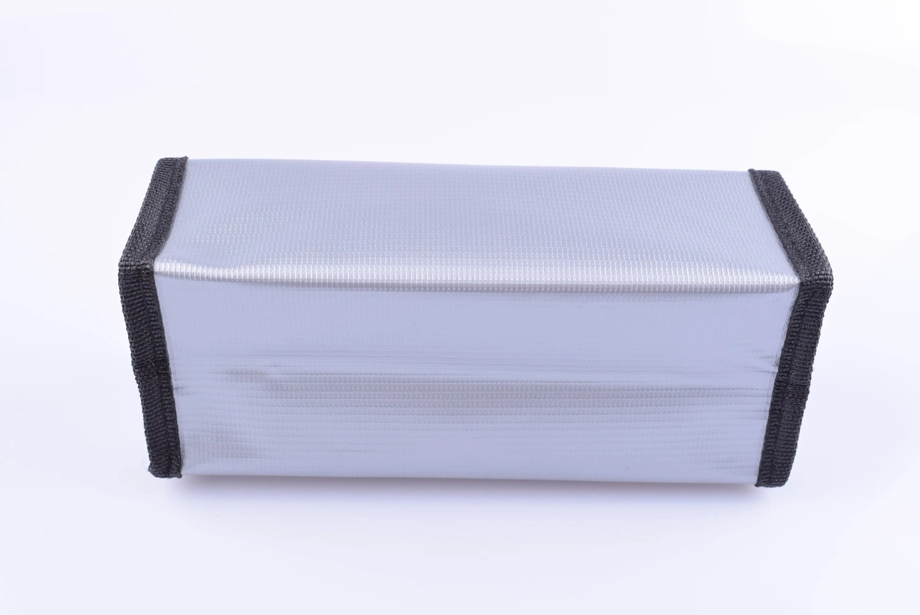 1pcs Black Silver Fireproof Explosion proof Lipo Battery Safe Bag Lipo Battery Guard Safe Bag（185x75x60mm）