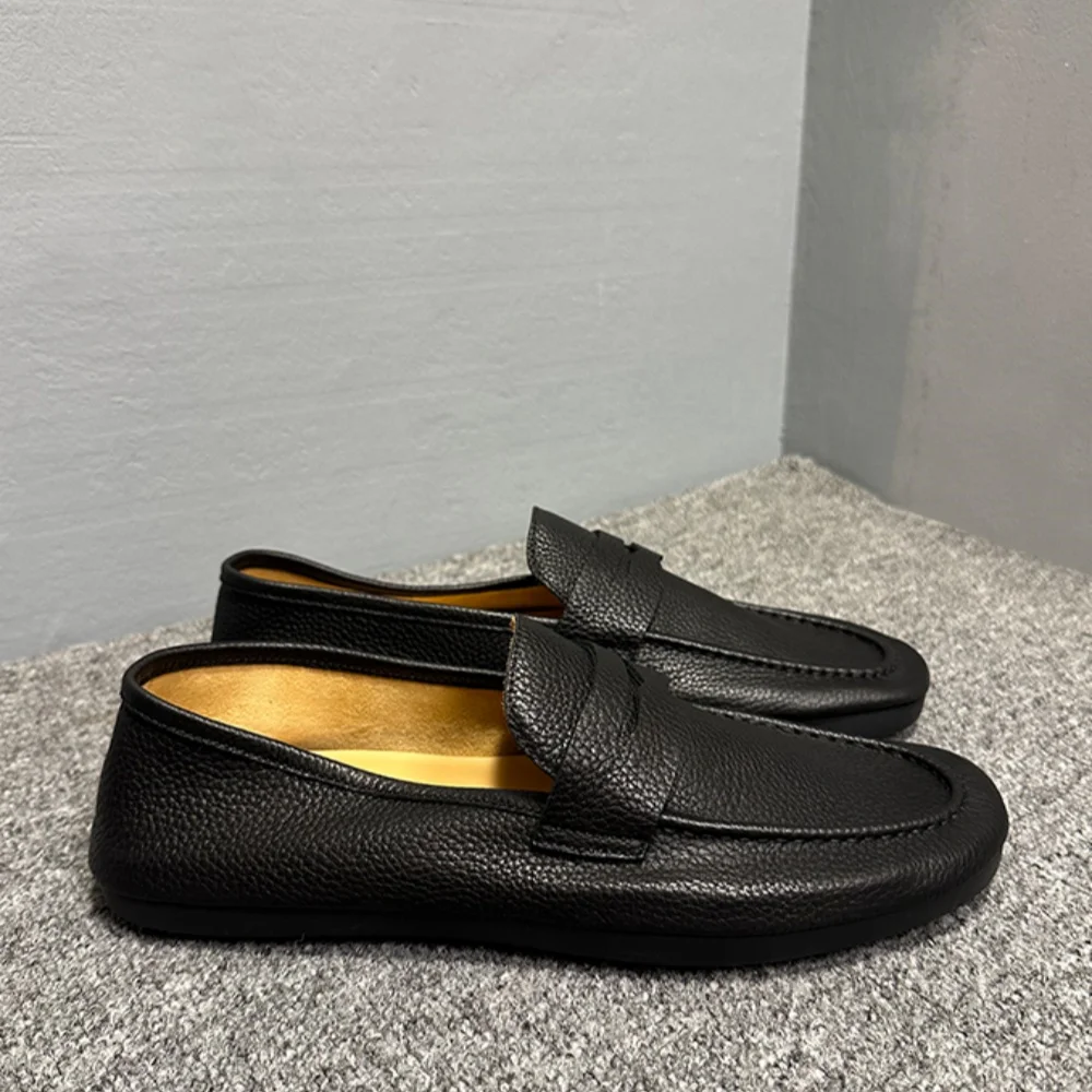 

High-end genuine leather peep-toe shoes, lazy casual leather shoes with soft soles, loafers in black color.