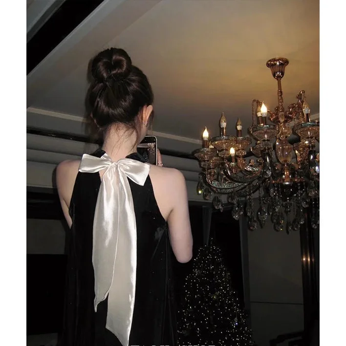 

Платья женские уникальные осенне-зимние с длинными рукавами и капюшоном трикотажные в рубчик для активных спортивных тренировок быстросохнущие моющиеся ПР