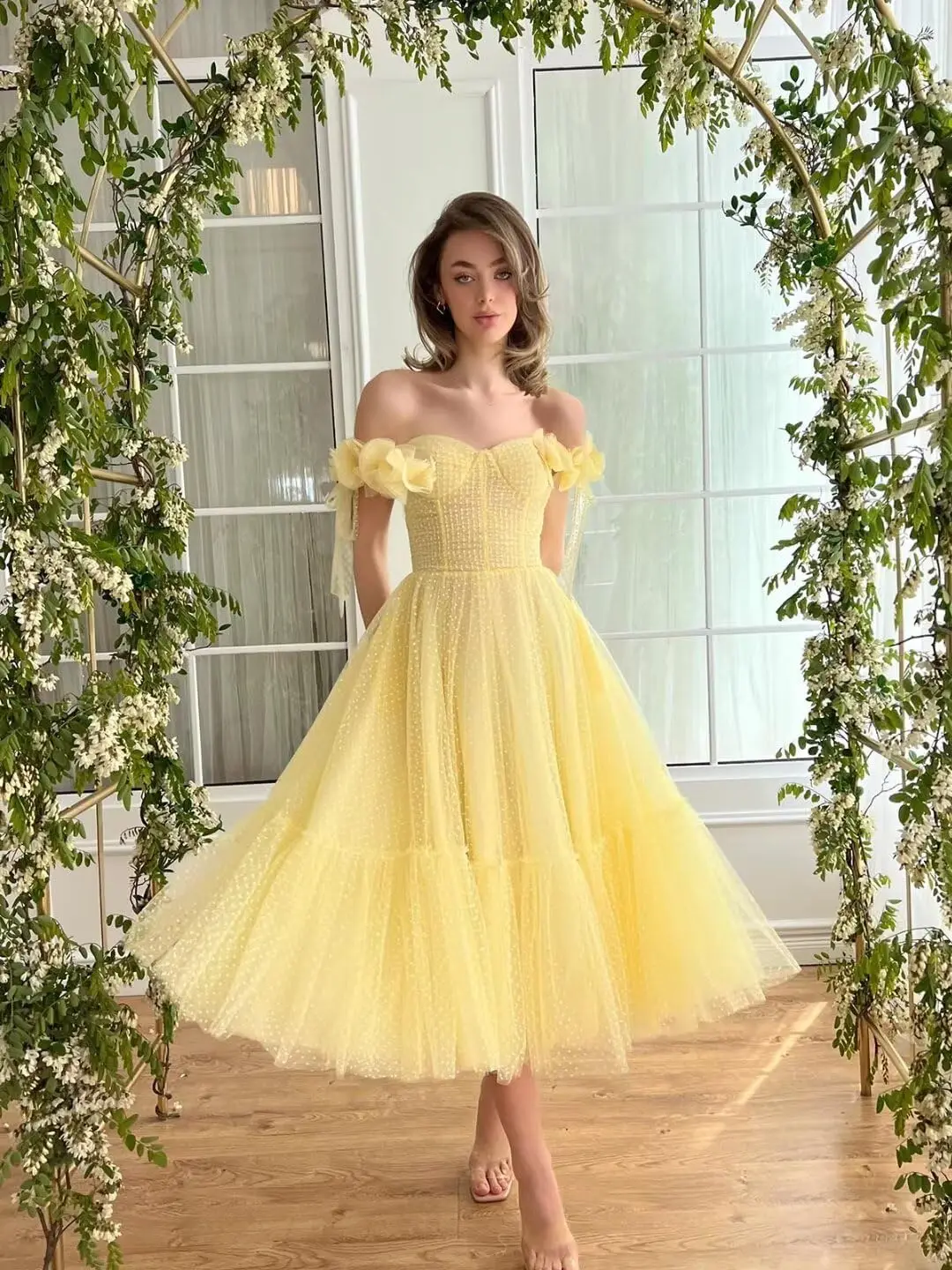 Vestido de fiesta con hombros descubiertos de tul punteado para mujer Vestidos de fiesta formales hinchados por debajo de la rodilla con forma de corazón