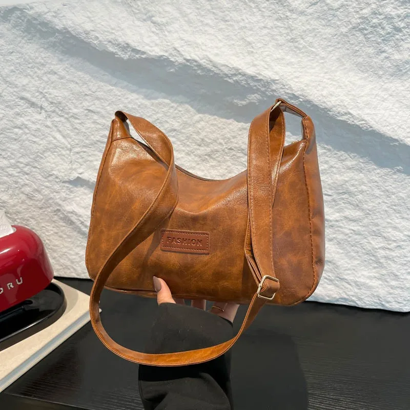 

Advanced Retro Handbag for Women, 2025 New Casual Soft Leather Shoulder and Armpit Bag, Fashionable and Versatile Crossbody Bags