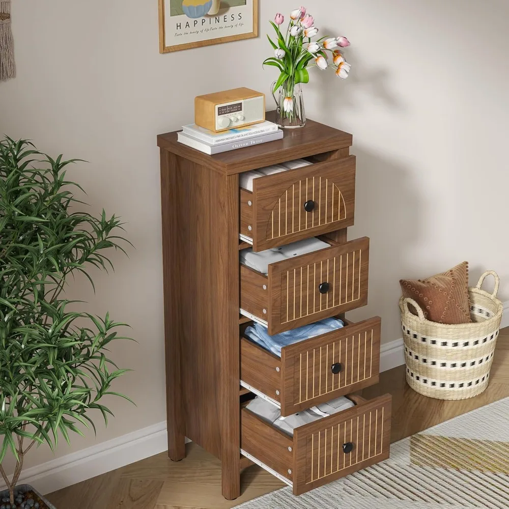 Nowoczesna komoda z 4 szufladami, wysokość 93,5 cm, z radełkowanym panelem, do przechowywania w sypialni.