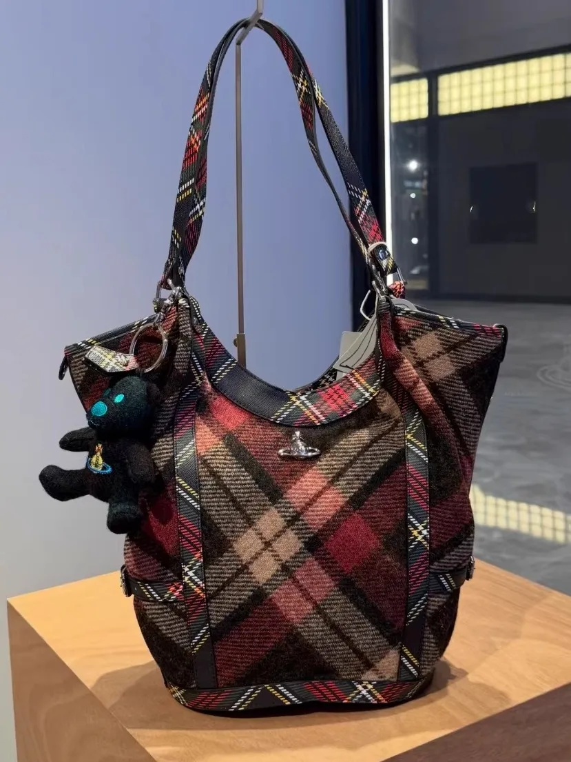 Autumn Winter Women's Large Capacity Tweed Plaid Tote Bag Vintage Vegetable Basket Handbag Underarm Single Shoulder Bag