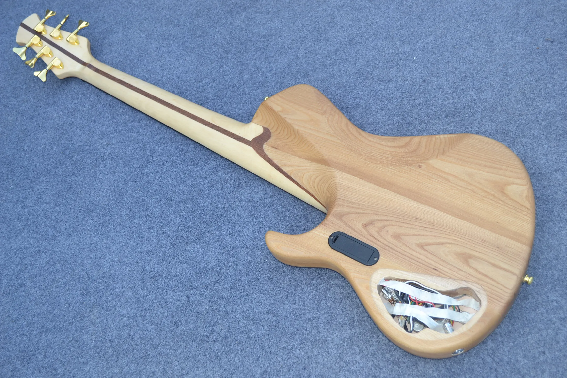 High-grade tiger maple veneer, ash wood body, gold hardware, high-end custom 6-string electric bass, free shipping