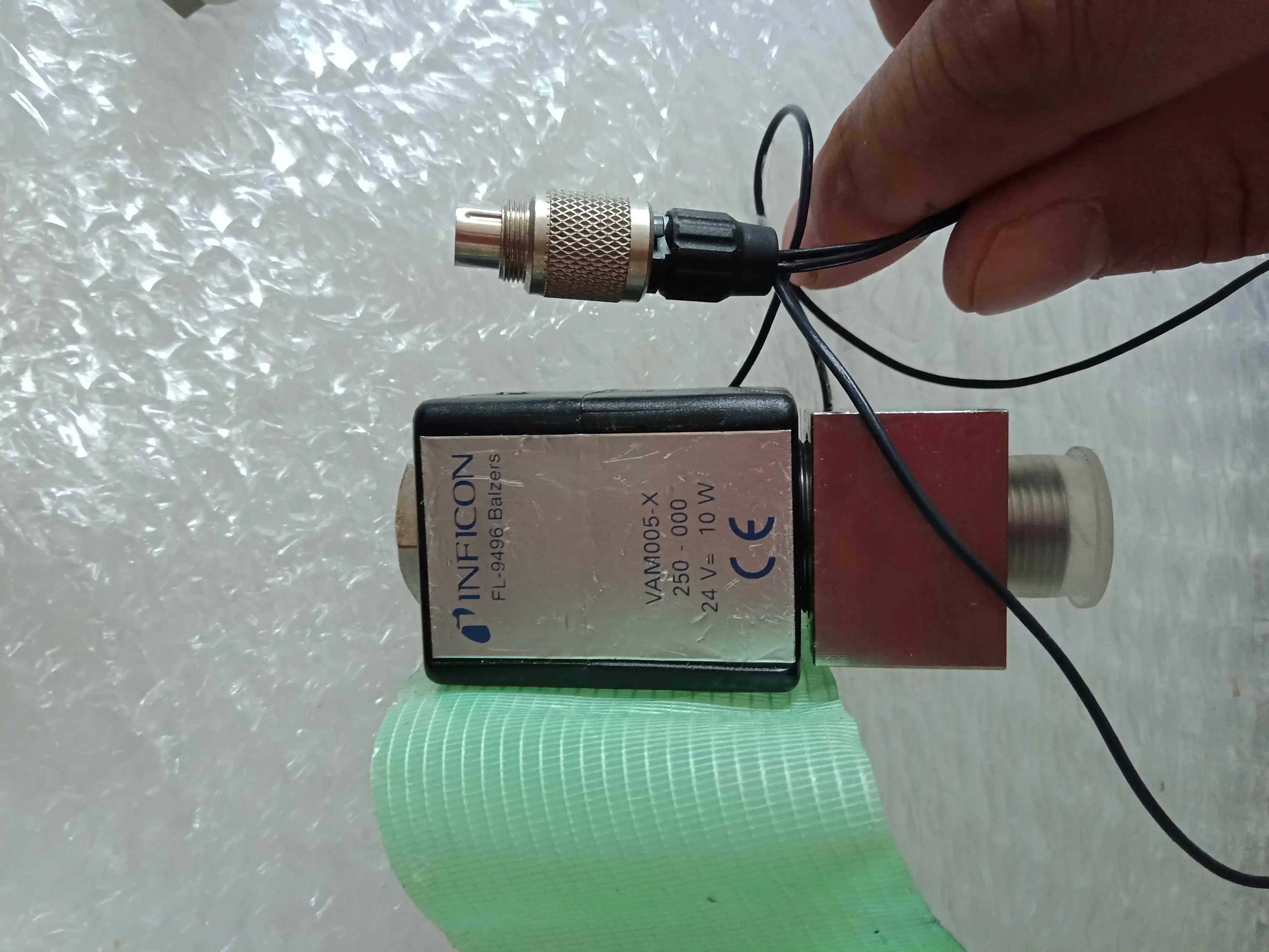 

INFICON VAM 005-X vacuum valve for sale.