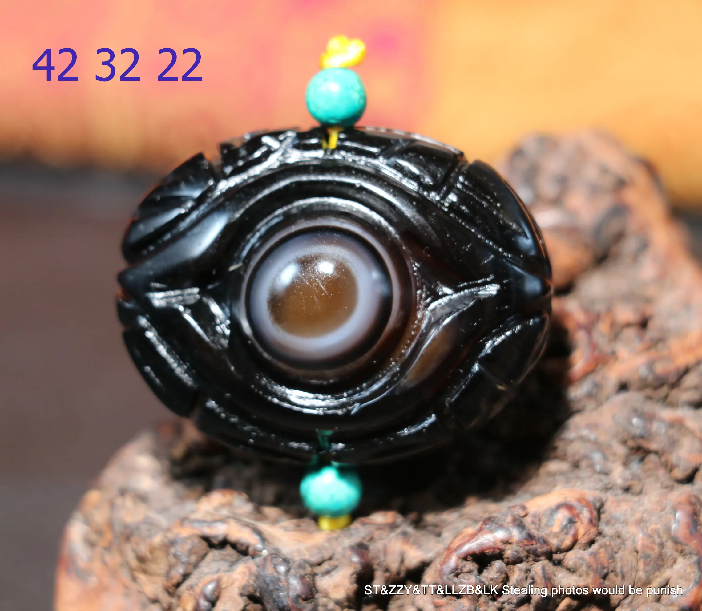 An Energy Magic Power Tibetan Old Onyx OM Word Scultural Heaven Eye totem dZi Bead Pendant Carving Timestown UPD0612A1