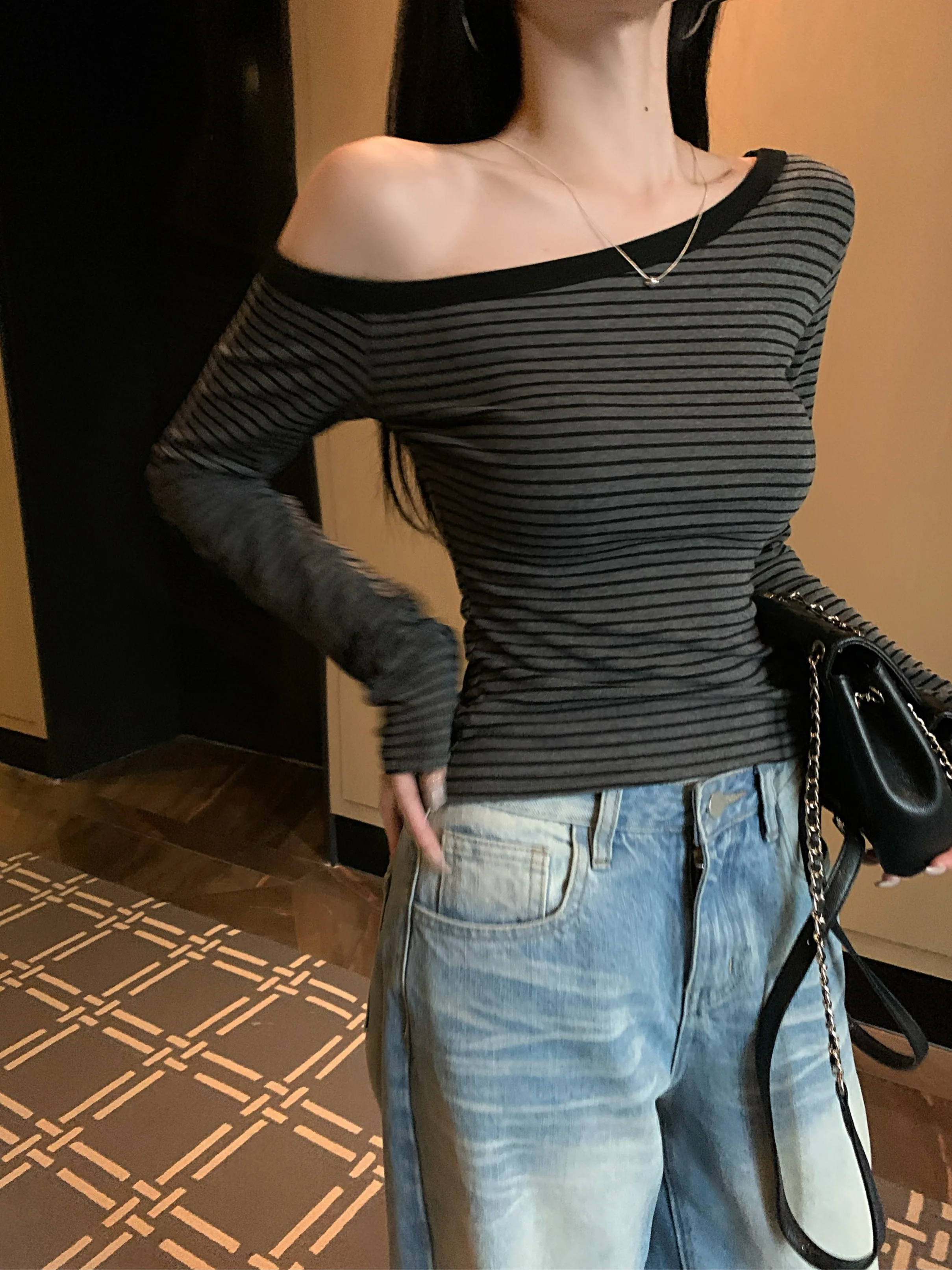 Gagarich Retro Striped Slanted Neck Off Shoulder Long Sleeved Women Autumn Slim Fit Versatile Spicy Girl Short Base Shirt Top