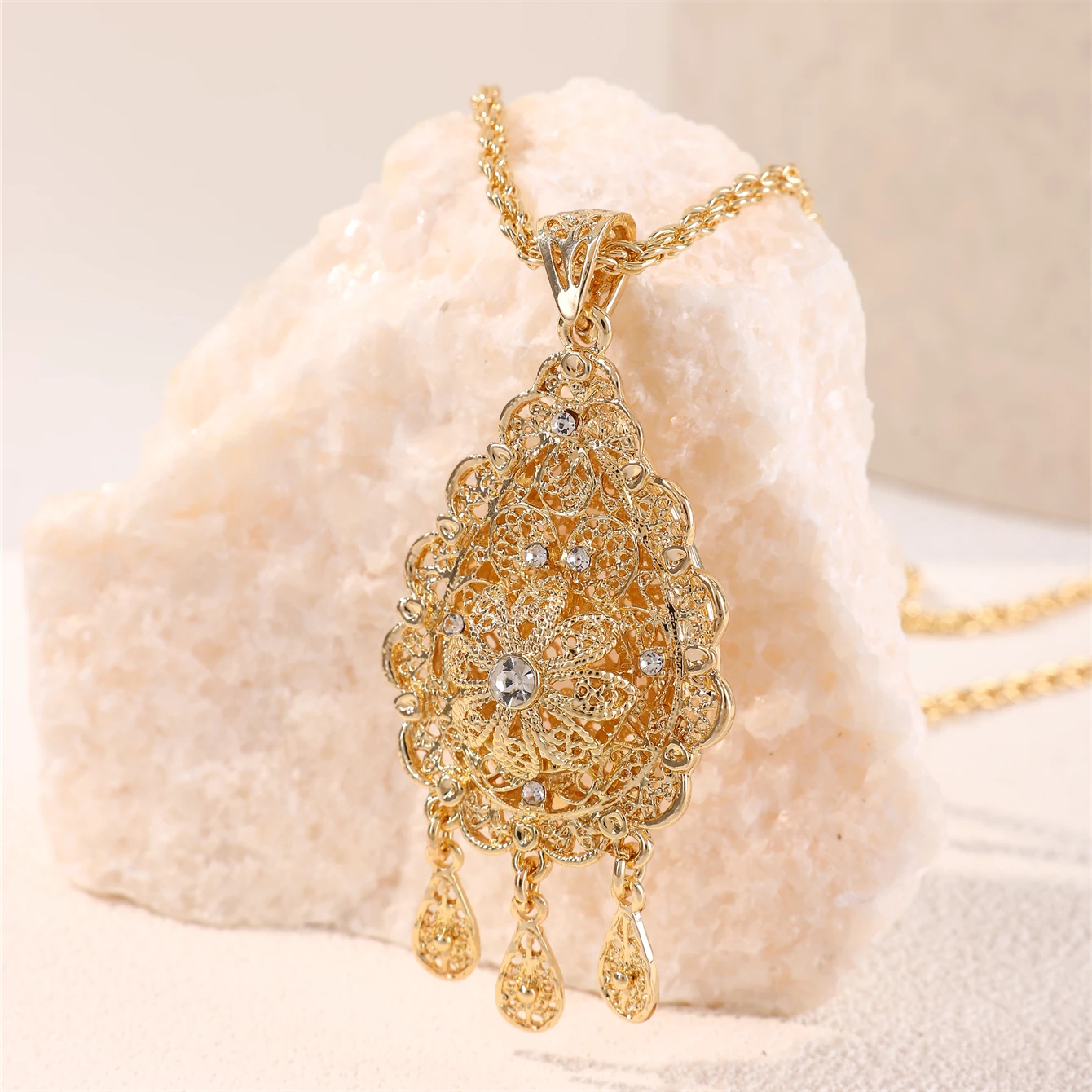 Moroccan Bride Double Pendants Necklace Water Drop Shaped Inlaid Flowers Necklace Elegant Jewelry For Women
