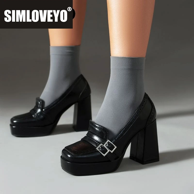 

SIMLOVEYO Классические женские туфли-лодочки с квадратным носком на массивном каблуке 9,5 см на платформе 2,5 см без шнуровки с металлическим украшением 41 42 43 Повседневная обувь в стиле ретро